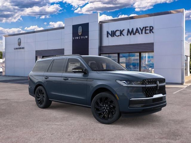 New 2026 Lincoln Navigator Reserve w/ Jet Appearance Package AWD/4WD image 8
