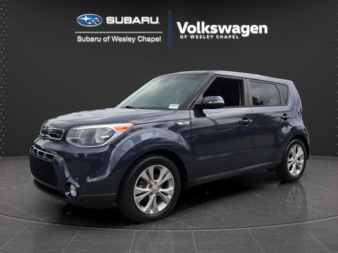 Used 2016 Kia Soul ! FWD image 3