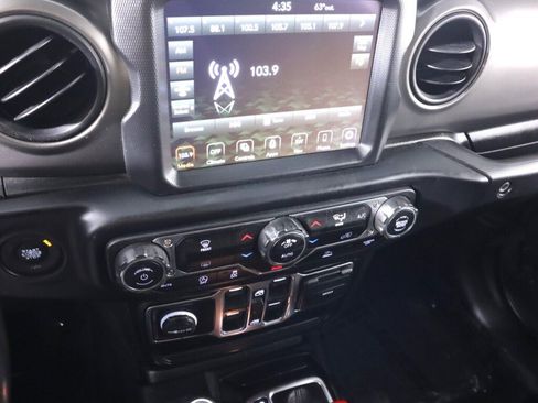 Used 2022 Jeep Wrangler Unlimited Sport AWD/4WD image 15
