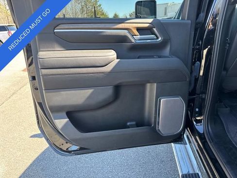 Used 2024 Chevrolet Silverado 2500 High Country w/ Technology Package AWD/4WD image 14