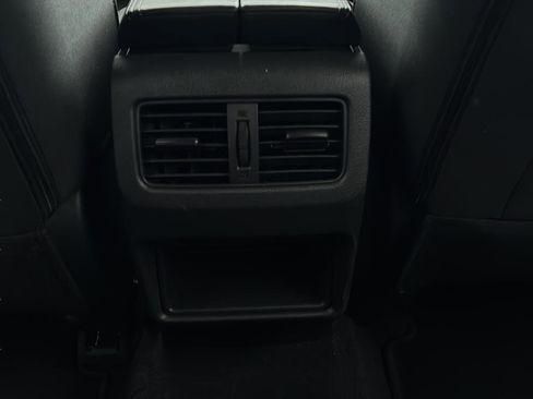 Certified 2025 Nissan Rogue S FWD image 17