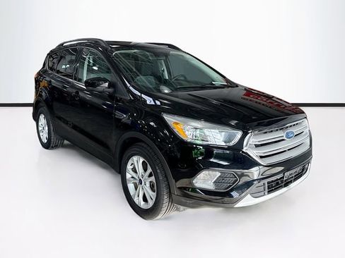 Used 2018 Ford Escape SE image 3
