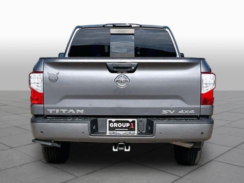 Used 2021 Nissan Titan SV w/ SV Convenience Package AWD/4WD image 5