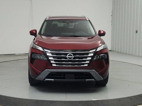 Used 2024 Nissan Rogue SL w/ SL Premium Package FWD image 3