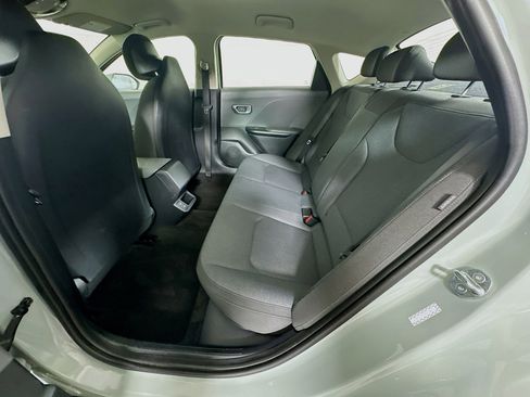 Used 2025 Kia K4 LXS image 28