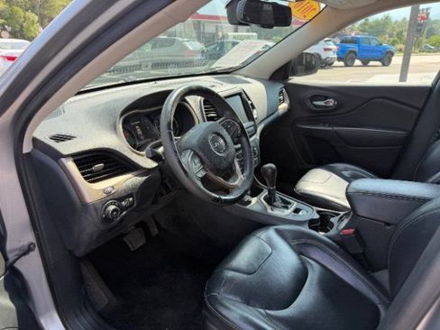 Used 2016 Jeep Cherokee Limited AWD/4WD image 23