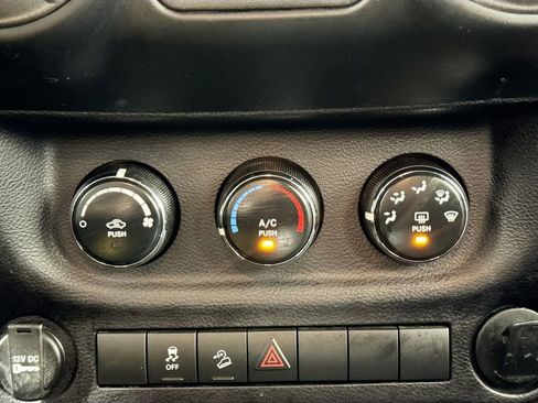 Used 2015 Jeep Wrangler Unlimited Sport w/ Connectivity Group image 14