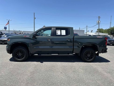 Used 2025 Chevrolet Silverado 1500 Custom Trail Boss AWD/4WD image 13