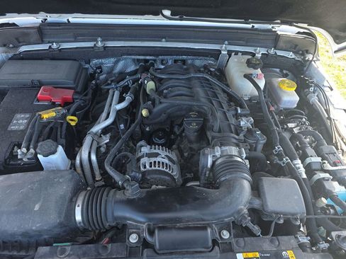 Used 2024 Jeep Wrangler Unlimited Rubicon image 24