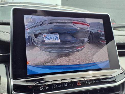 Used 2026 Jeep Compass Limited image 8