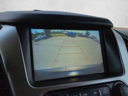 Used 2020 Chevrolet Suburban Premier AWD/4WD image 14