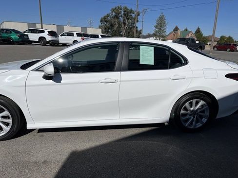 Used 2024 Toyota Camry LE image 5