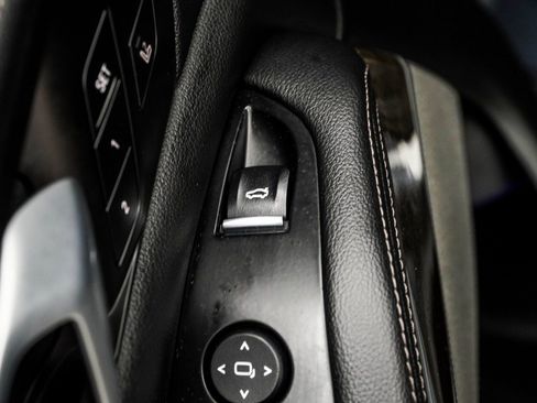 Used 2022 BMW X5 M50i w/ Premium Package image 40