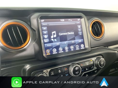 Used 2020 Jeep Gladiator Mojave w/ Dual Top Group AWD/4WD image 4