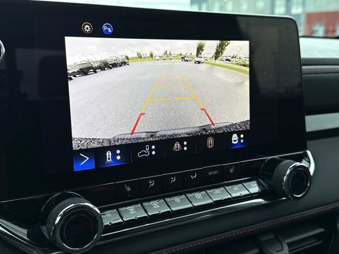 Used 2023 Chevrolet Colorado Z71 w/ Z71 Convenience Package 2 image 5