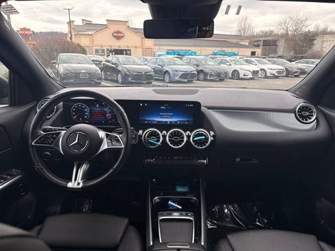 Used 2025 Mercedes-Benz GLA 250 4MATIC image 18
