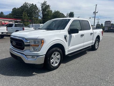 Used 2022 Ford F150 XLT w/ Trailer Tow Package image 3