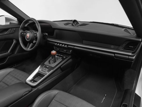 Certified 2026 Porsche 911 Carrera T RWD image 34