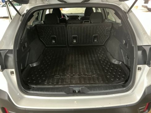 Used 2022 Subaru Outback Premium image 22
