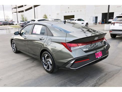 Certified 2025 Hyundai Elantra Sport image 6