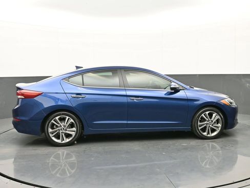 Used 2017 Hyundai Elantra Limited w/ Limited Tech Package 04 image 2