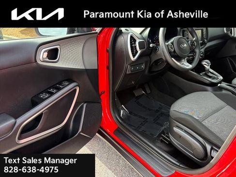 Used 2020 Kia Soul LX image 13