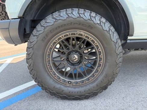 Used 2023 Ford Bronco Badlands AWD/4WD image 24