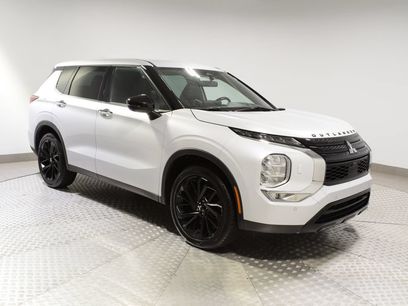 Used 2023 Mitsubishi Outlander SE