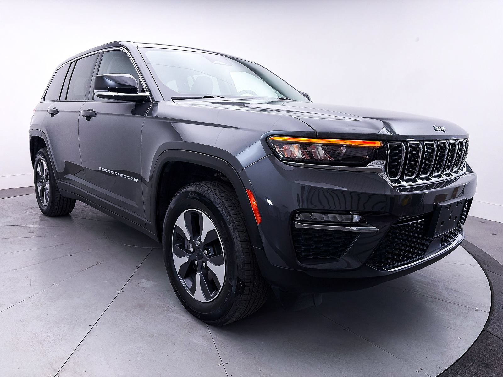 Used 2022 Jeep Grand Cherokee Limited 4xe AWD/4WD image 13