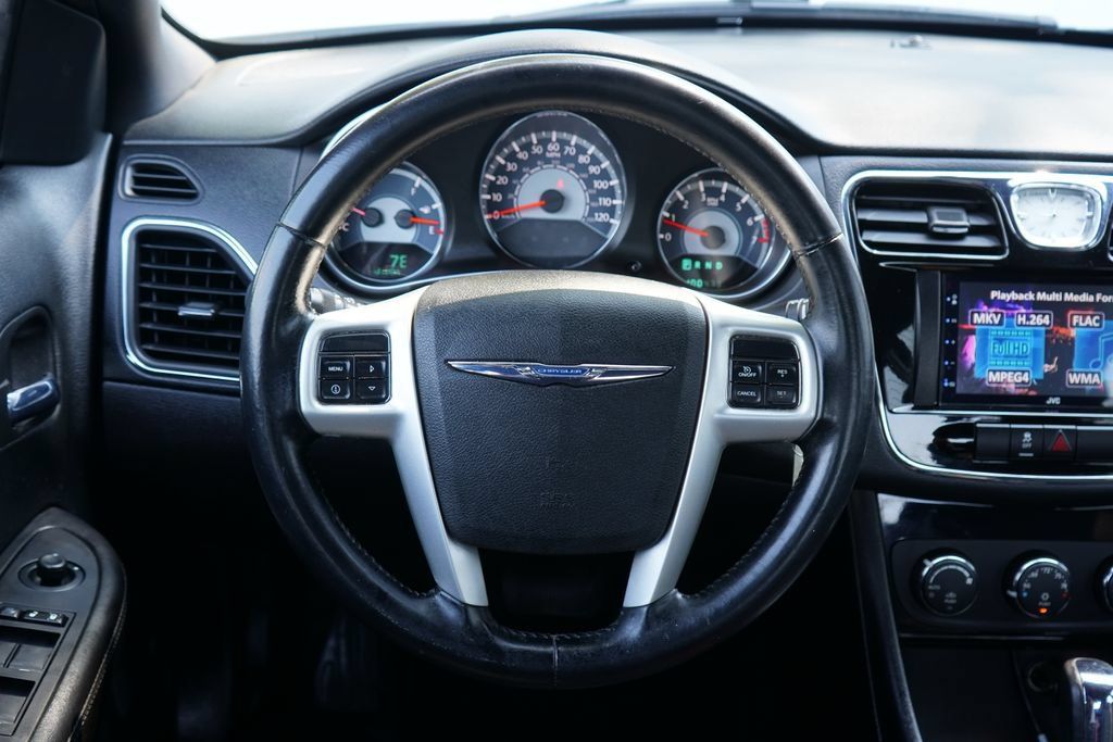 Used 2013 Chrysler 200 Touring FWD image 12