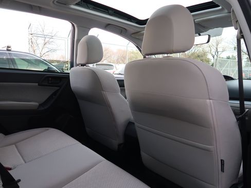 Used 2018 Subaru Forester 2.5i Premium image 30