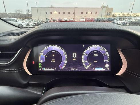 Used 2022 Jeep Grand Cherokee L Limited w/ Black Appearance Package image 15