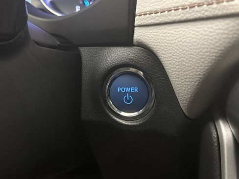 Used 2022 Toyota RAV4 XLE w/ XLE Grade Weather Package AWD/4WD image 18