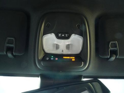 Used 2024 GMC Canyon AT4 w/ Technology Package image 23