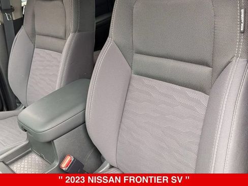 Certified 2023 Nissan Frontier SV w/ Technology Package AWD/4WD image 16