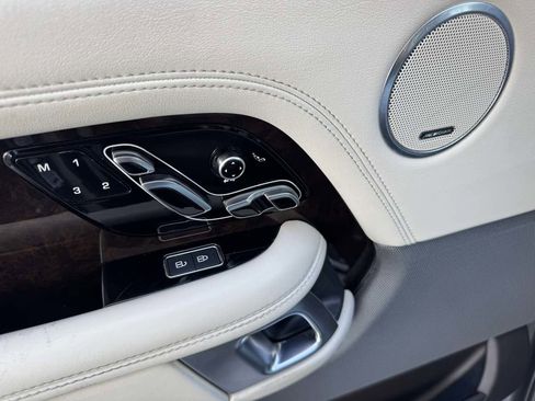 Used 2021 Land Rover Range Rover P525 Westminster Edition LWB image 26