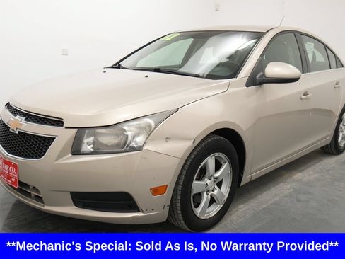 Used 2012 Chevrolet Cruze LT FWD image 3