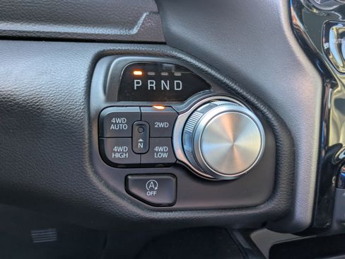 Used 2024 RAM 1500 Laramie AWD/4WD image 13