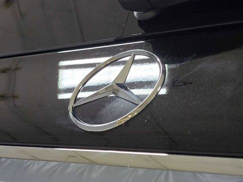 New 2026 Mercedes-Benz GLS 450 4MATIC image 17