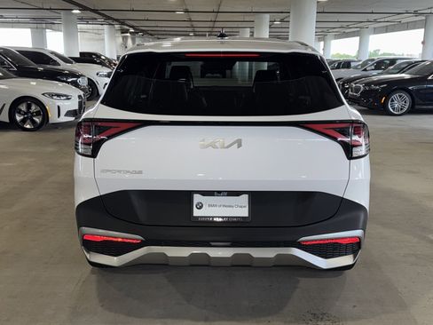 Used 2023 Kia Sportage EX FWD image 7