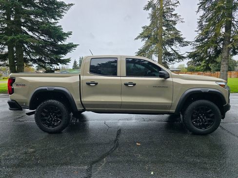 Used 2023 Chevrolet Colorado Trail Boss w/ Advanced Trailering Package AWD/4WD image 7