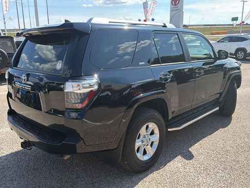 Used 2017 Toyota 4Runner SR5 Premium RWD image 3