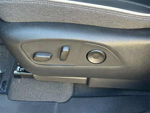 Used 2026 GMC Sierra EV Elevation image 32