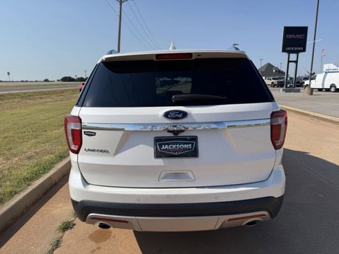 Used 2017 Ford Explorer Limited image 4