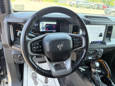 Used 2024 Ford Bronco Badlands AWD/4WD image 17