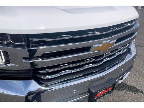 Used 2021 Chevrolet Silverado 1500 LTZ w/ Safety Package II AWD/4WD image 30