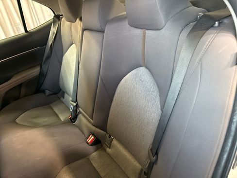 Used 2020 Toyota Camry LE FWD image 15