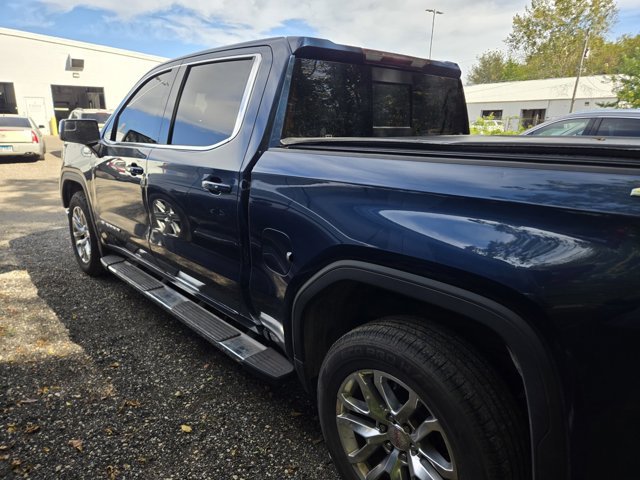 Used 2021 GMC Sierra 1500 SLE w/ Preferred Package AWD/4WD image 3
