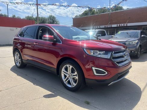 Used 2017 Ford Edge Titanium FWD image 4