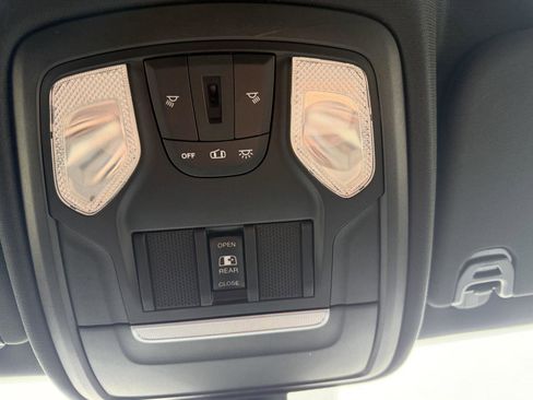 Used 2021 RAM 1500 Big Horn AWD/4WD image 21